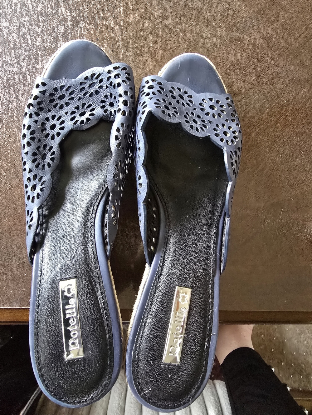 😎 Navy Blue Laser-Cut Slide Sandals No Size Or Brand Measures 10" Insole